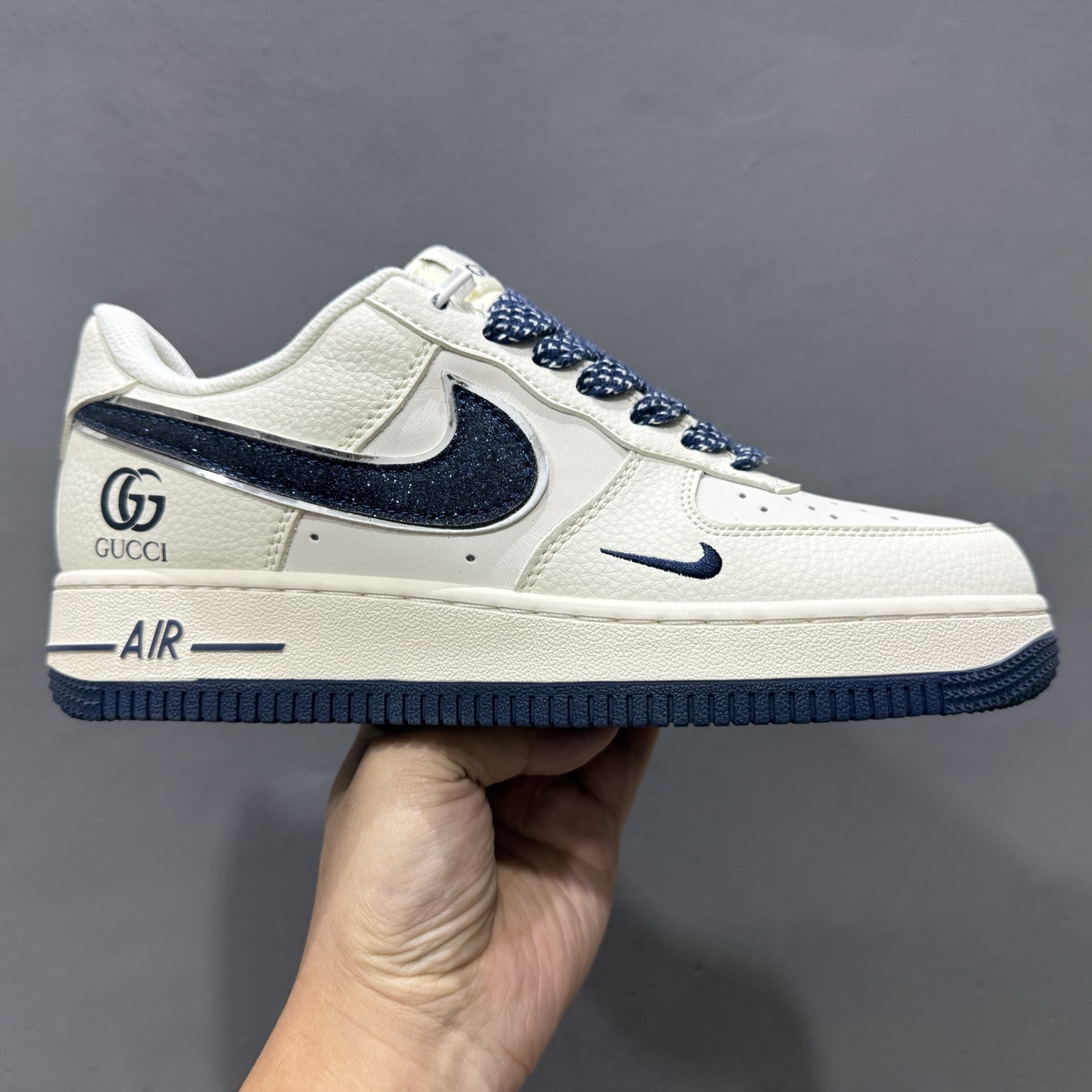 古驰联名白黑灰勾 NIke Air Force 1 ‘07 Low 空军一号 低帮 运动鞋 休闲鞋 QY6818-610 古驰联名白黑灰勾 NIke Air Force 1 ‘07 Low 空军一号 低帮 运动鞋 休闲鞋 QY6818-610