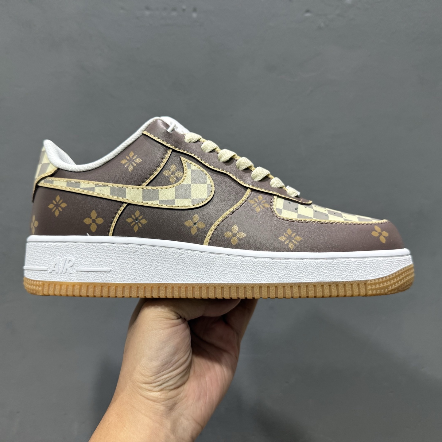 Nike Air Force 1’07 Low 联名款 空军一号低帮休闲板鞋 DJ2739-100