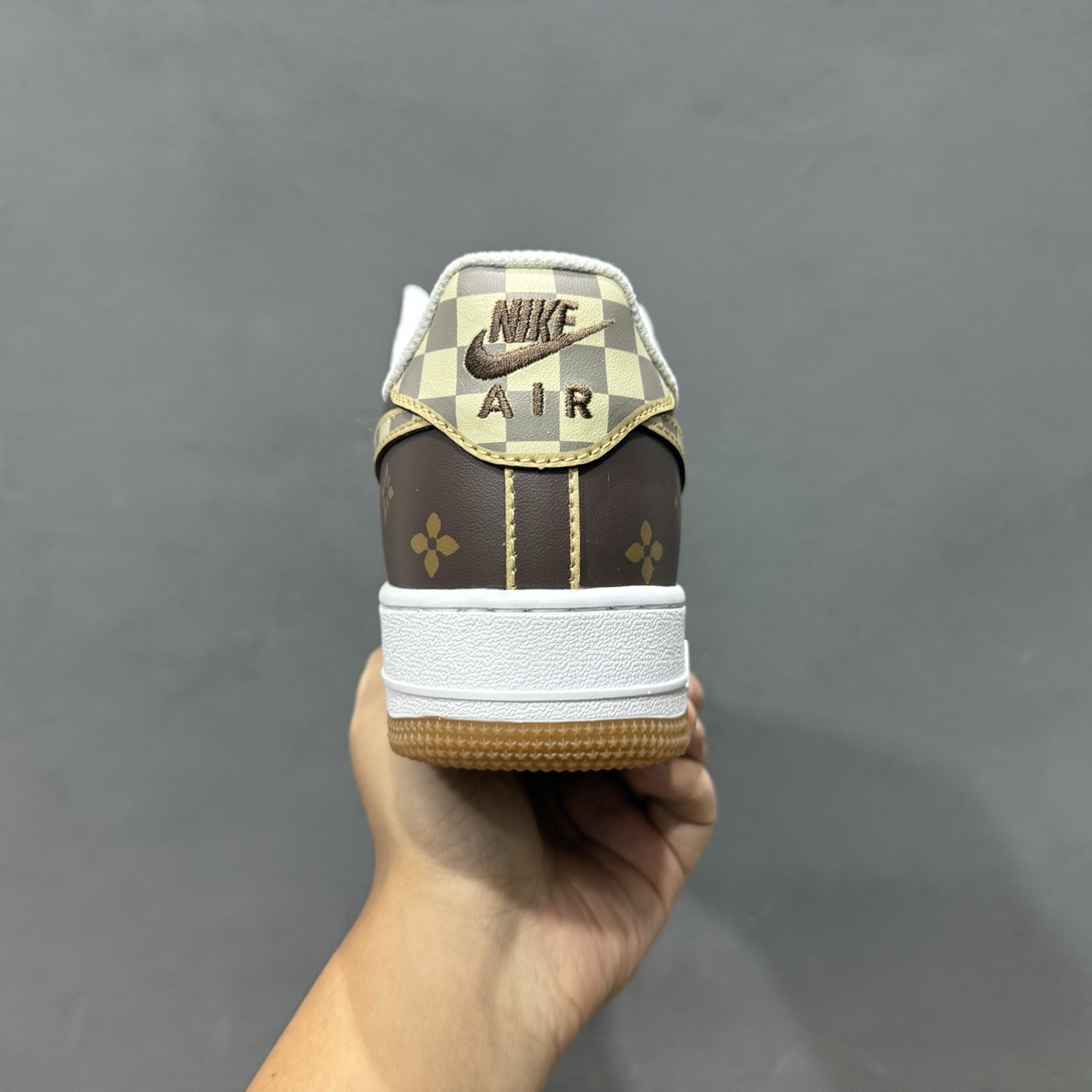 Nike Air Force 1'07 Low 联名款 空军一号低帮休闲板鞋 DJ2739-100
