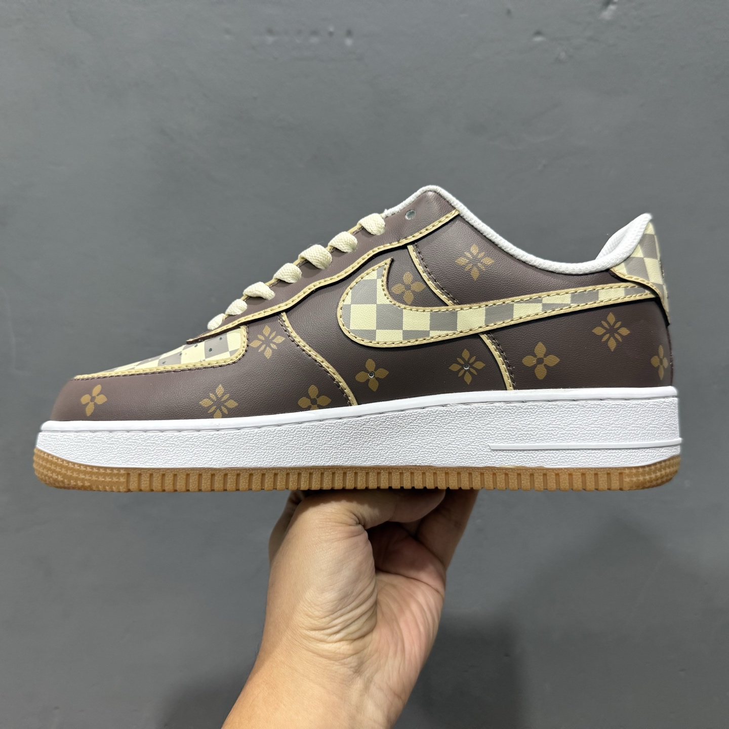 Nike Air Force 1'07 Low 联名款 空军一号低帮休闲板鞋 DJ2739-100