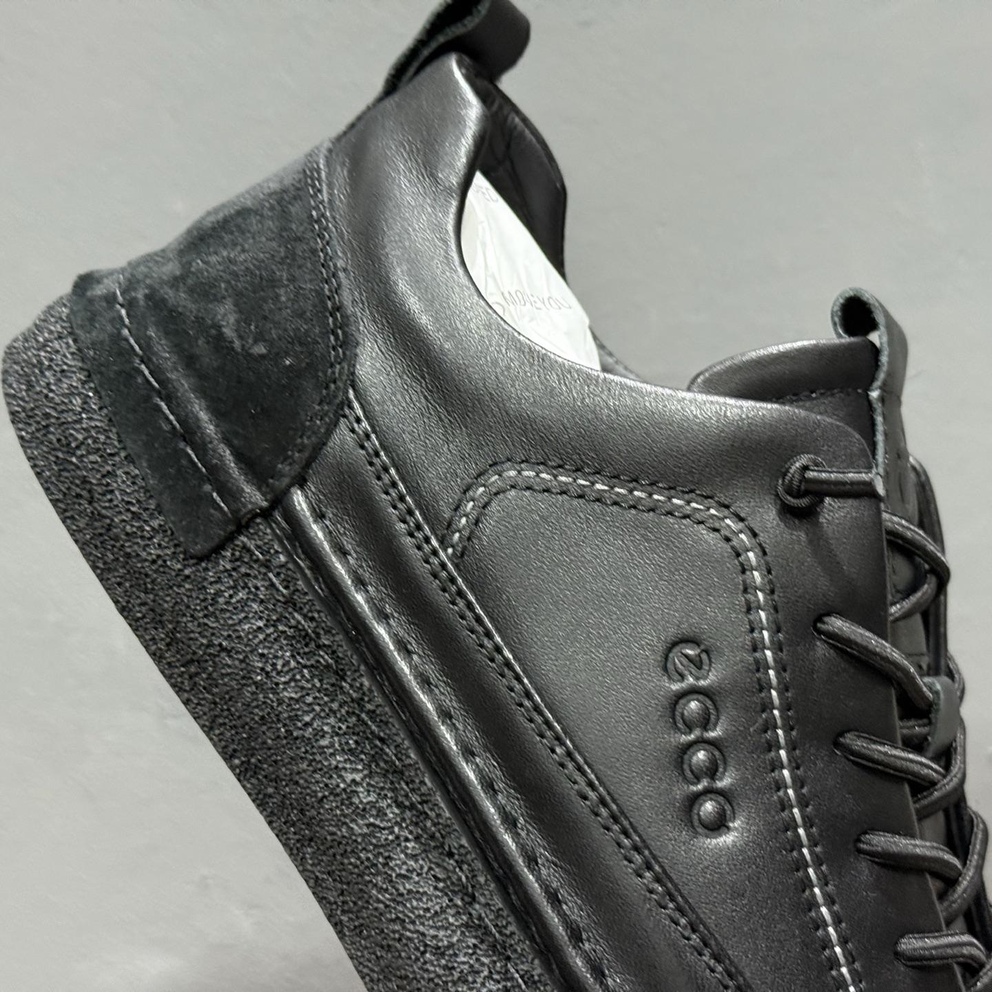 ECCO爱步男士休闲鞋 百搭防滑平底鞋 简约时尚街头户外鞋