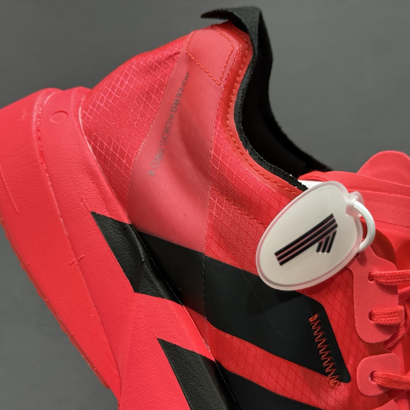 外贸版 AdidAdizero Adios 4 M 阿迪透气轻盈低帮跑步鞋 JR6368