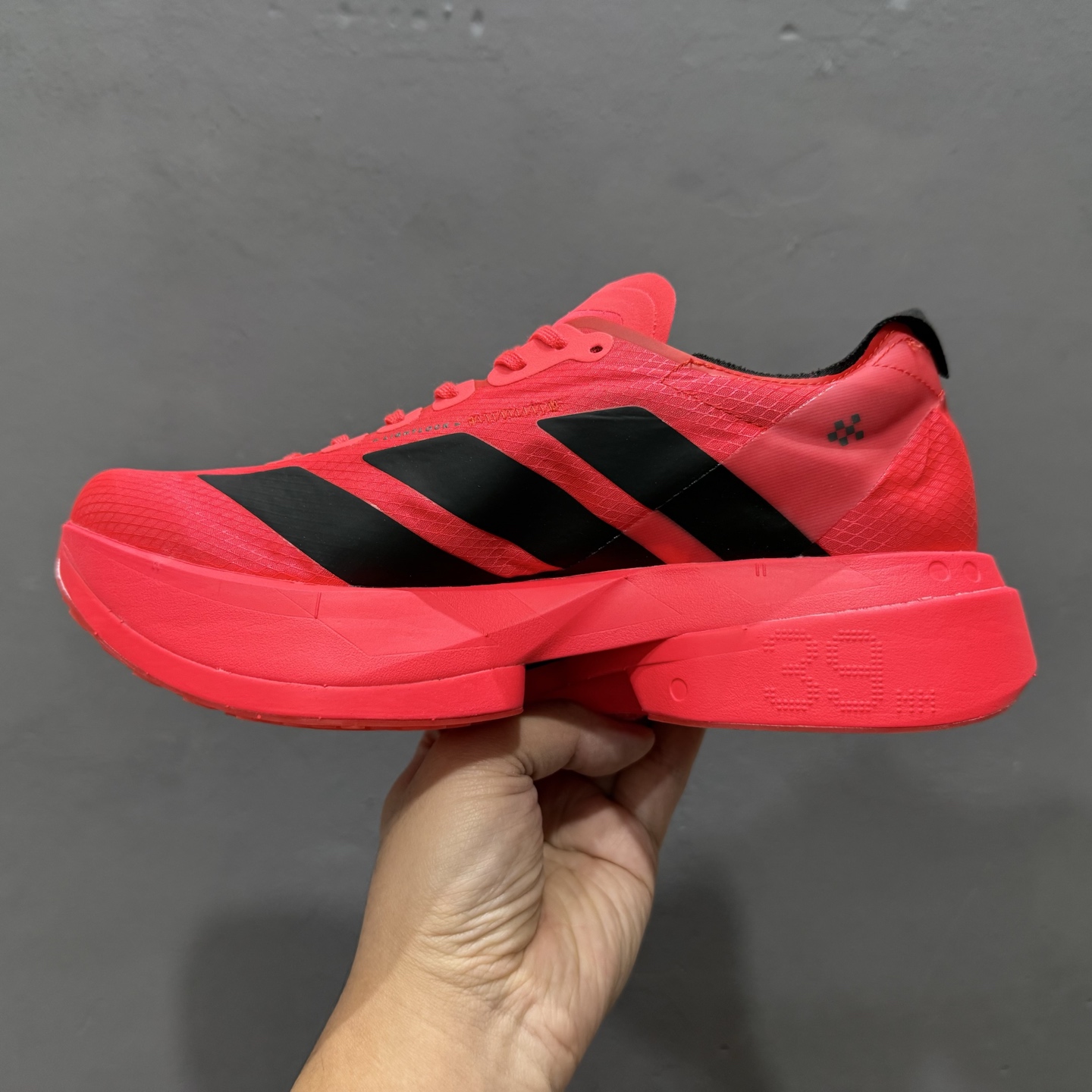 外贸版 AdidAdizero Adios 4 M 阿迪透气轻盈低帮跑步鞋 JR6368