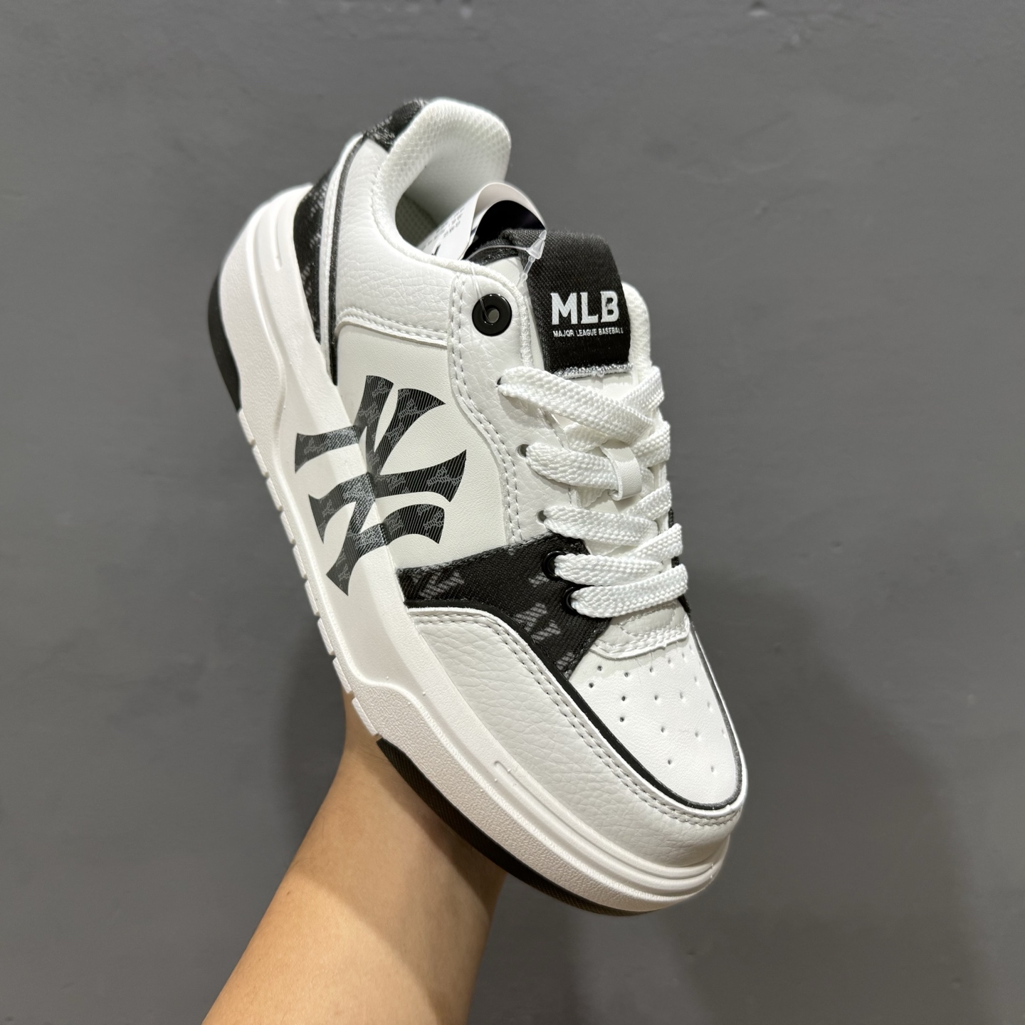 180 MLB米绿低帮学长鞋-Chinese UA Cheap High Quatity Brand Clothes Bags handbags Sneakers wholesale wholesaler seller from China Factory suppliers Fashion Clothing Shoes best Quality Beautiful Price 180 MLB米绿低帮学长鞋