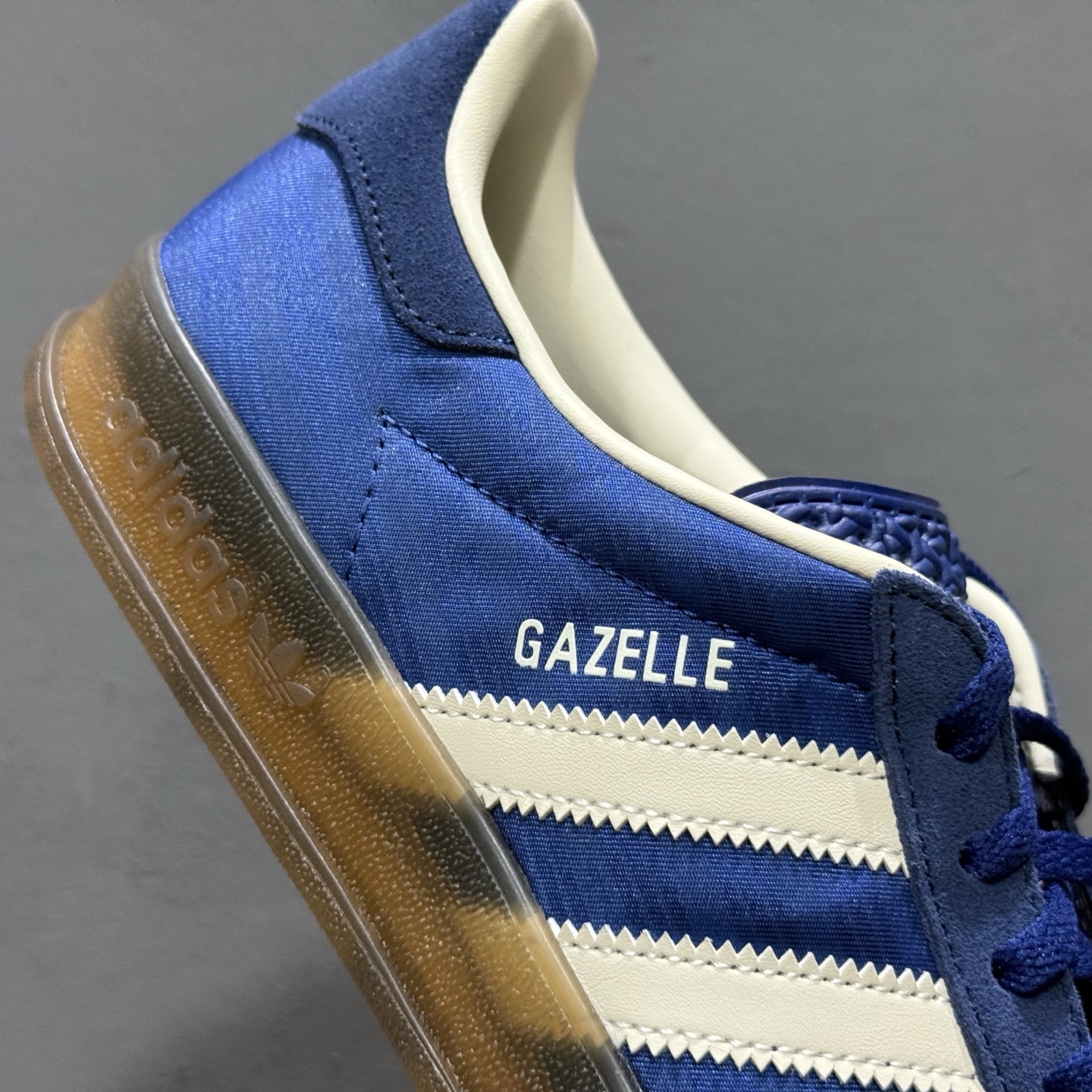adidOriginals Gazelle INdoor 三叶草休闲防滑耐磨低帮板鞋 JS1410