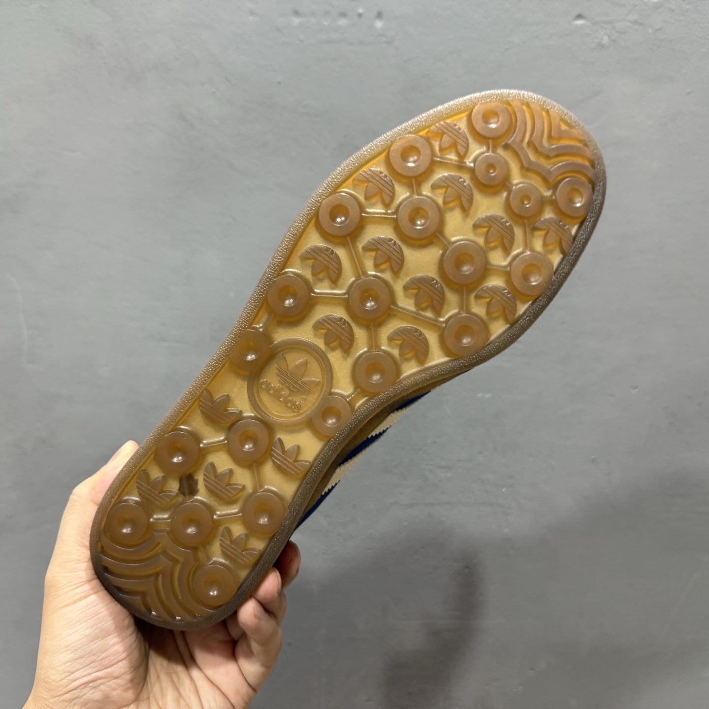 adidOriginals Gazelle INdoor 三叶草休闲防滑耐磨低帮板鞋 JS1410