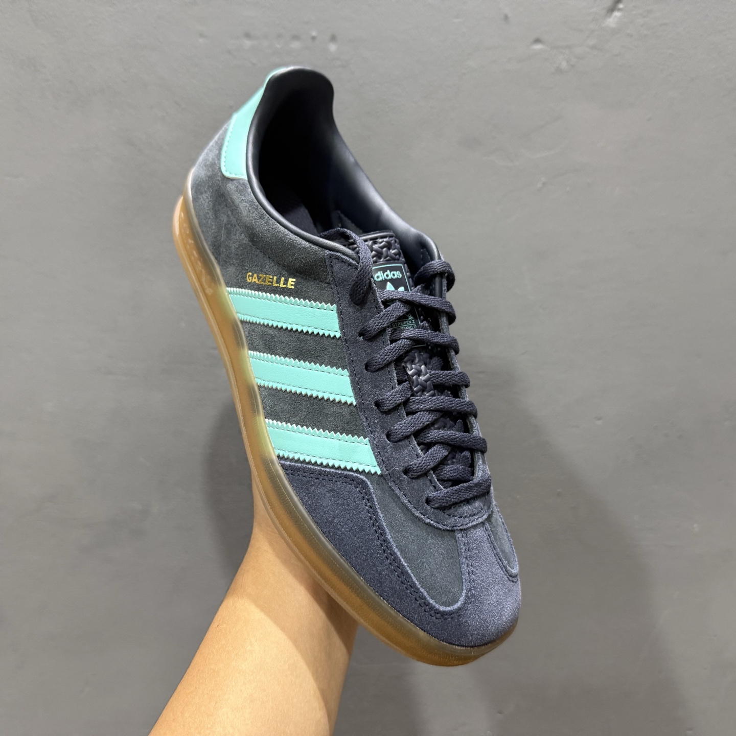 adidOriginals Gazelle INdoor 三叶草休闲防滑耐磨低帮板鞋 JI2587 adidOriginals Gazelle INdoor 三叶草休闲防滑耐磨低帮板鞋 JI2587