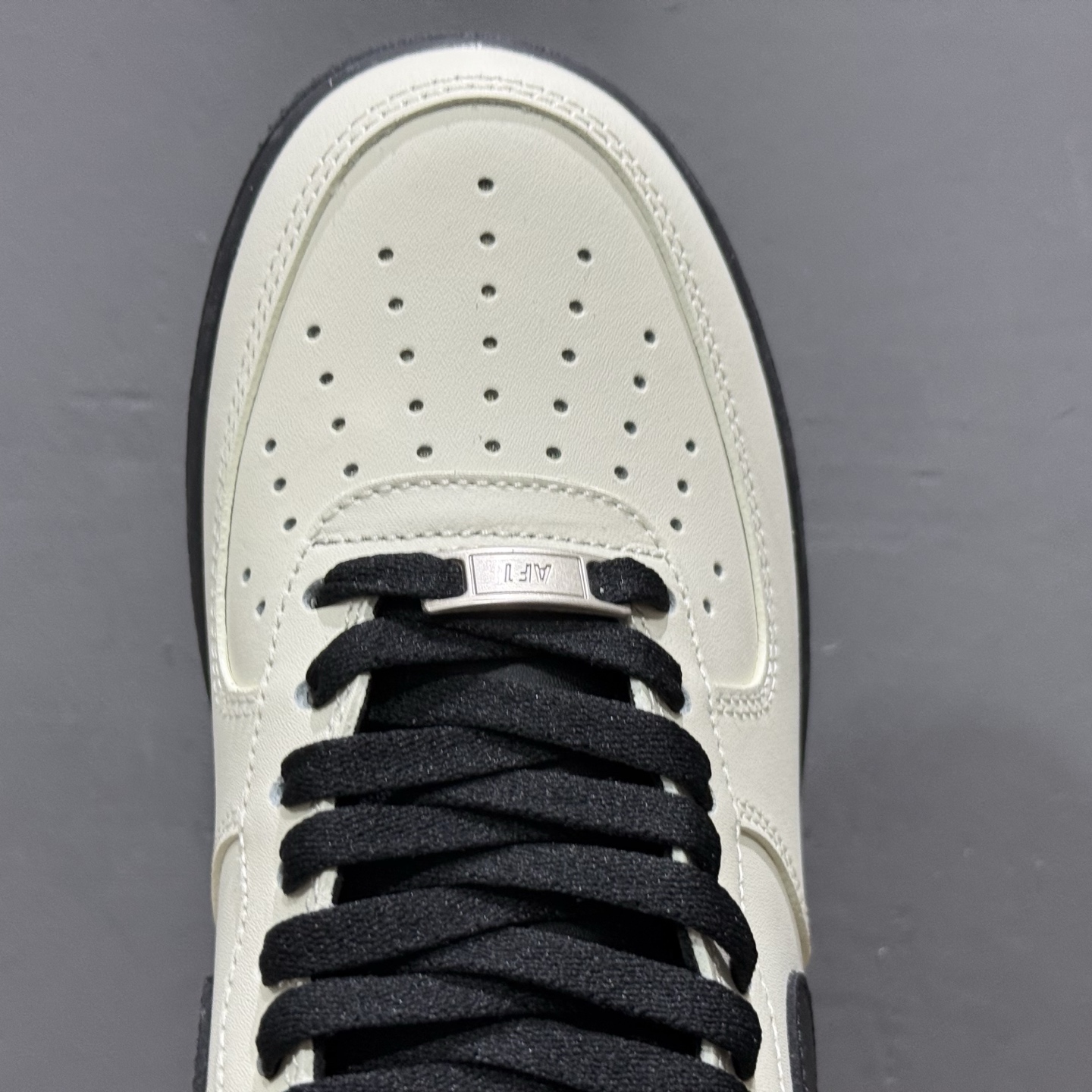 爆款定制 二次元主题 Nike Air Force 1 Low’07 米黑 空军一号低帮休闲板鞋 ZH0316-143