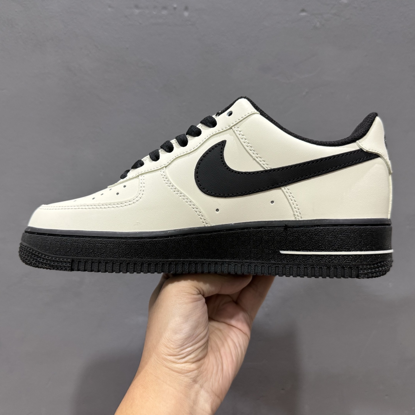 爆款定制 二次元主题 Nike Air Force 1 Low’07 米黑 空军一号低帮休闲板鞋 ZH0316-143