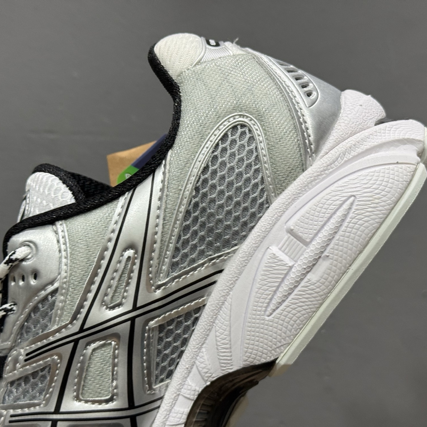 ASICS/亚瑟士GEL-NYC透气网眼鞋面配合部分合成革材质