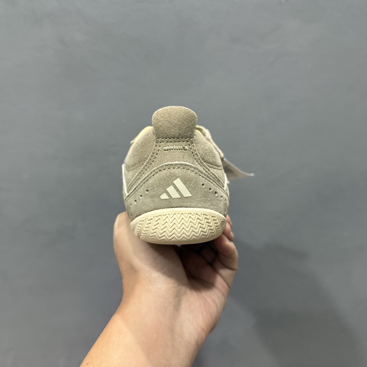 AD 阿迪 Urban Reverie 绑带 复古休闲鞋 JS2444 AD 阿迪 Urban Reverie 绑带 复古休闲鞋 JS2444