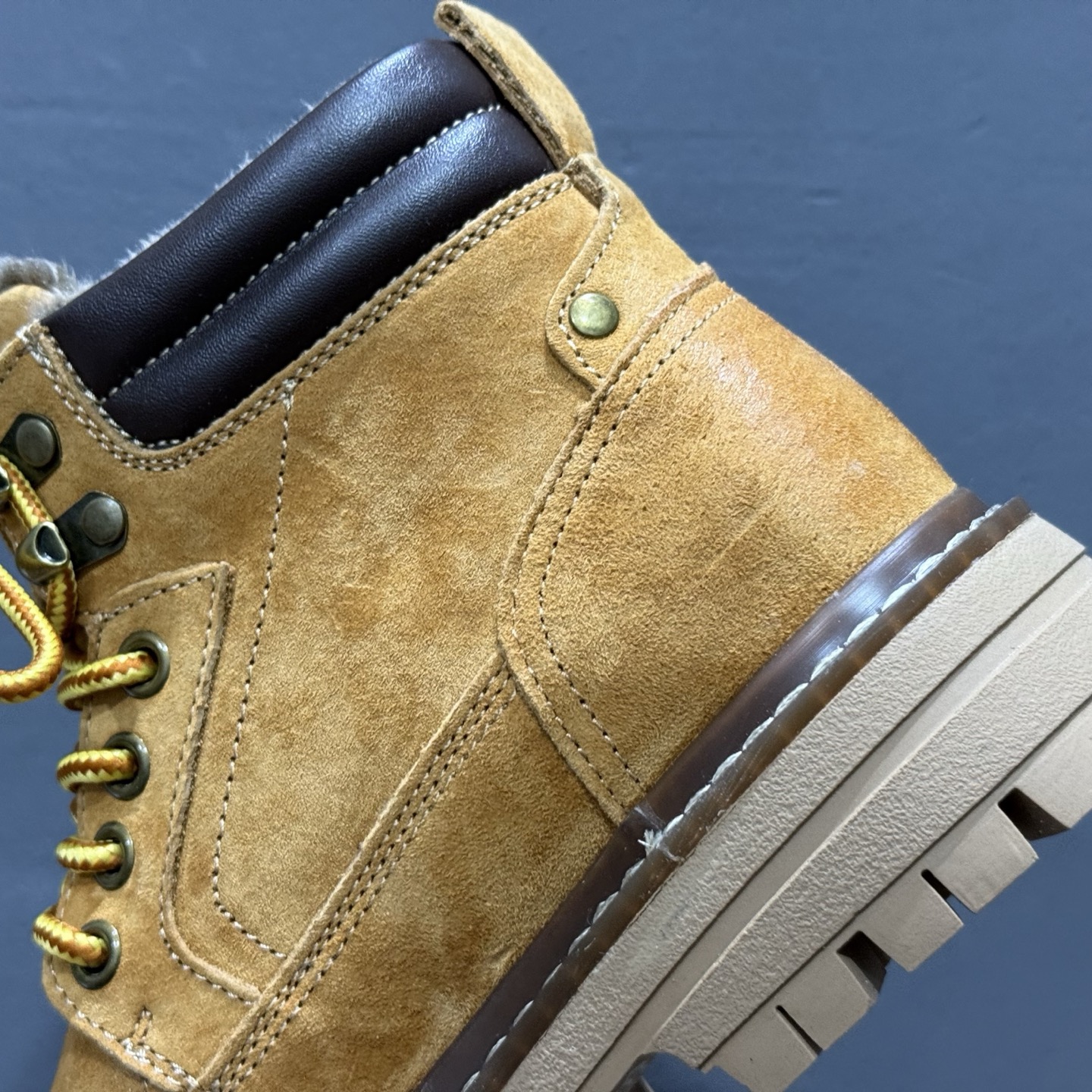 UGG Tasman Weather Hybrid 塔斯曼混合系列户外中帮休闲马丁靴雪地靴