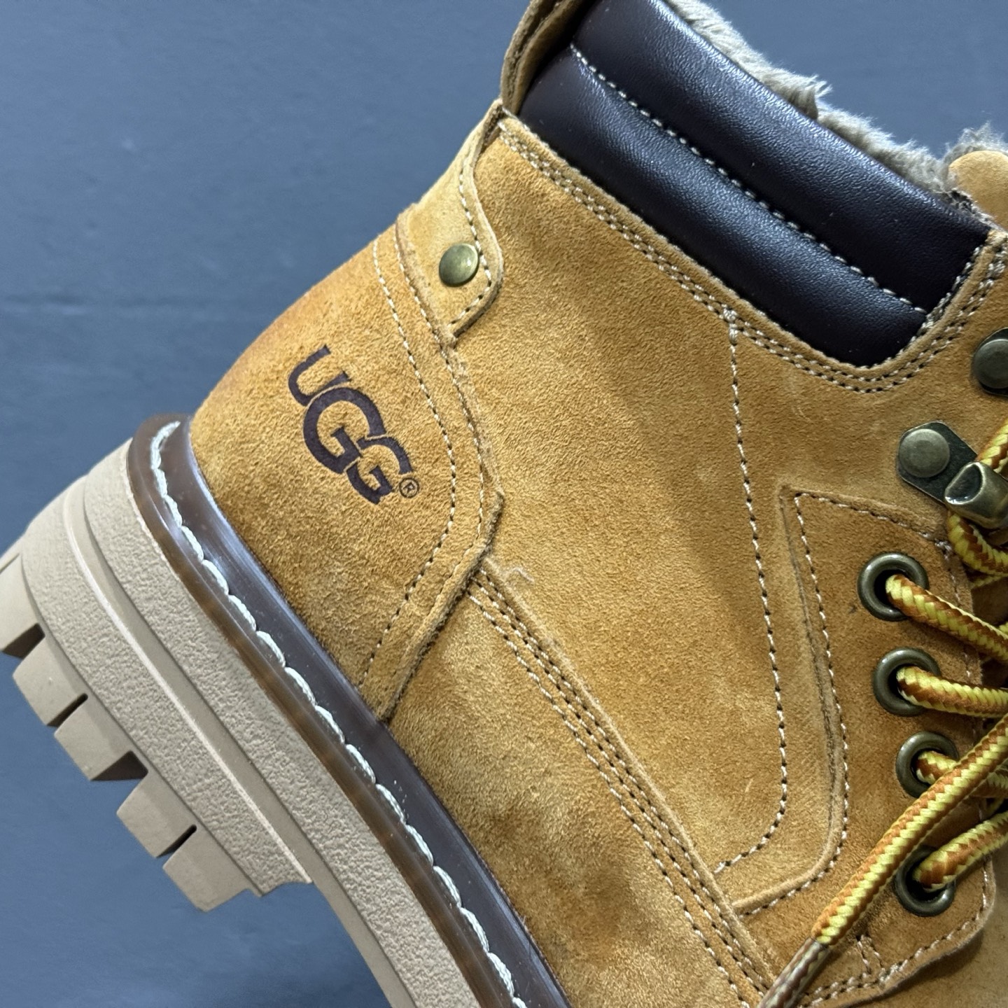 UGG Tasman Weather Hybrid 塔斯曼混合系列户外中帮休闲马丁靴雪地靴