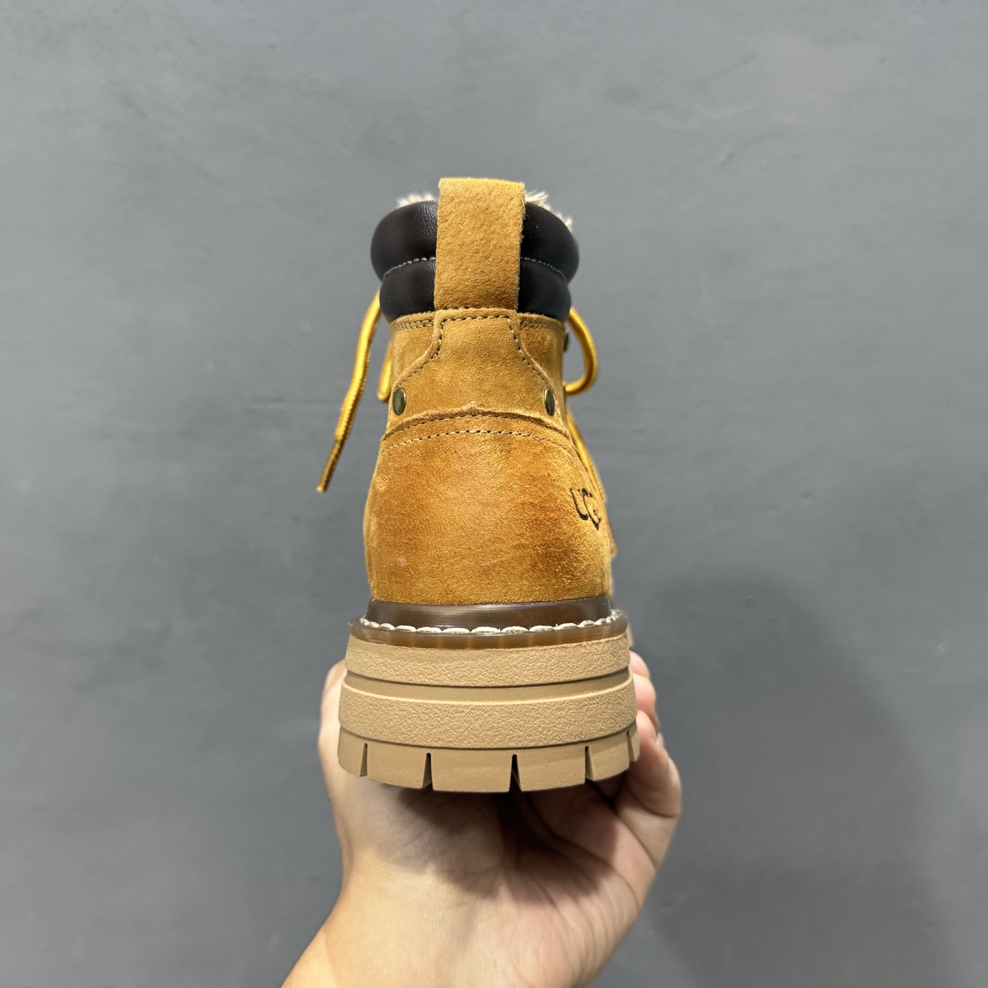 UGG Tasman Weather Hybrid 塔斯曼混合系列户外中帮休闲马丁靴雪地靴