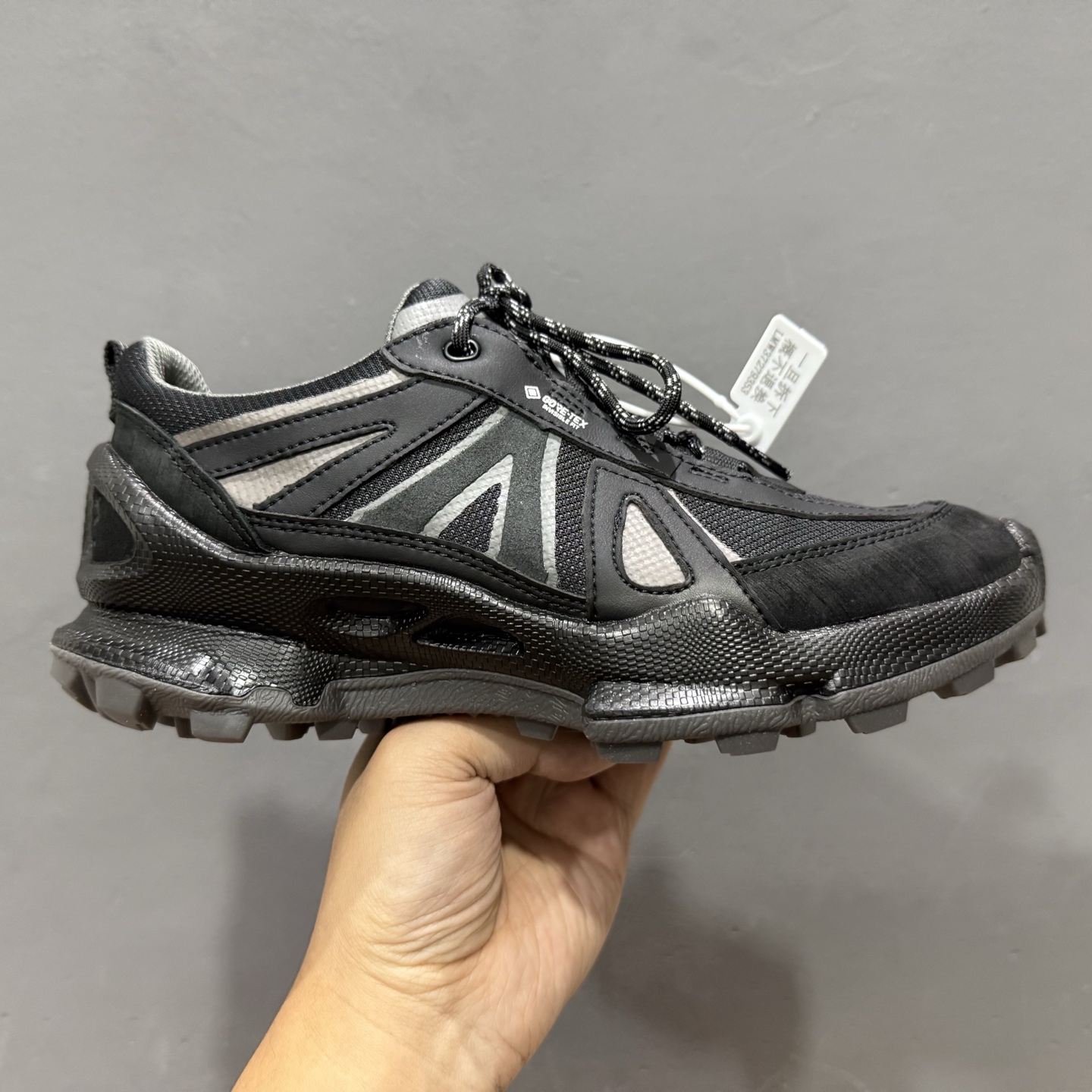 ECCO爱步男鞋2025新款运动鞋防水透气户外健步鞋BIOMC踪迹系列