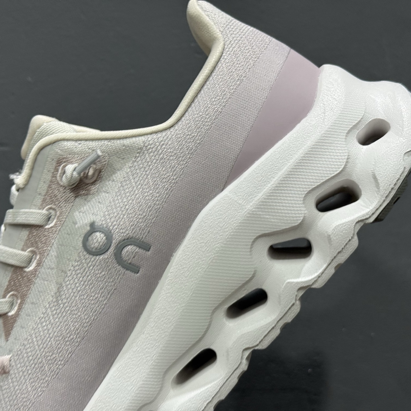 独家实拍昂跑 Cloud 6 系列 网面透气运动鞋跑步鞋