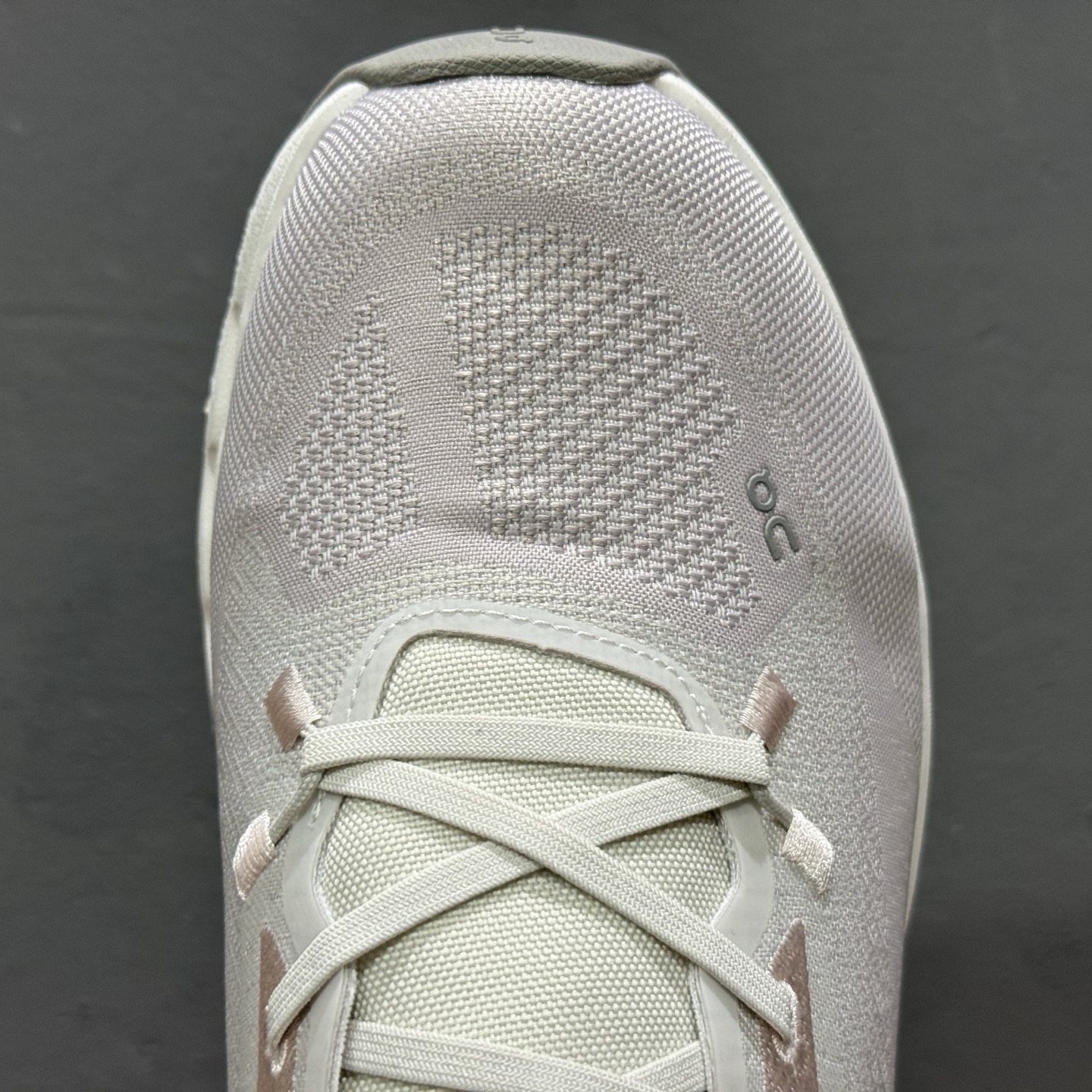 独家实拍昂跑 Cloud 6 系列 网面透气运动鞋跑步鞋