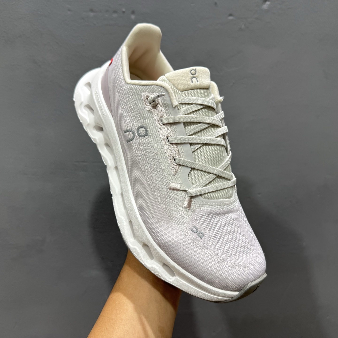 独家实拍昂跑 Cloud 6 系列 网面透气运动鞋跑步鞋