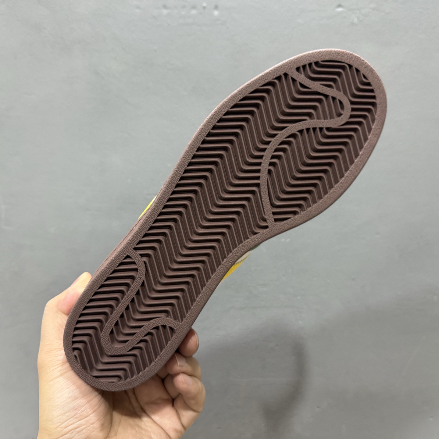 独家实拍AdidOriginals Superstar 斯图西联名款 白棕配色 JY8919