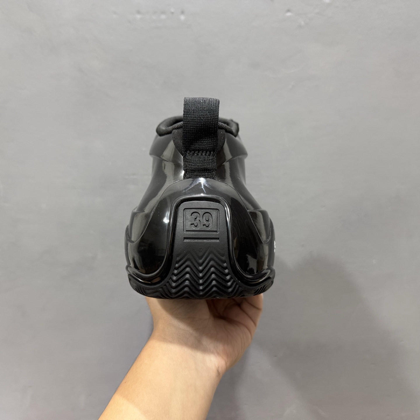 最新外贸批次 Balenciaga 巴黎世家 黑色 824909WBKB