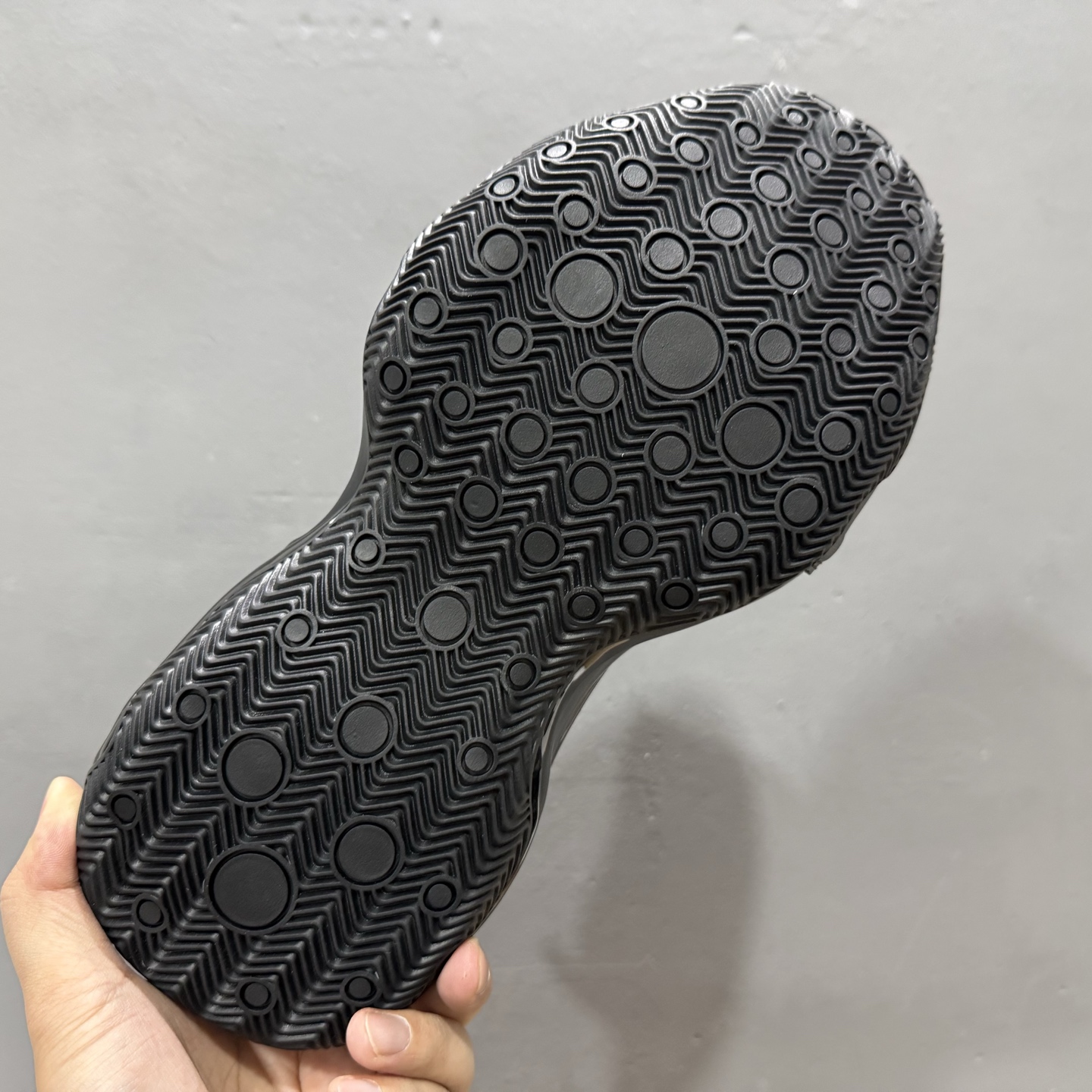 最新外贸批次 Balenciaga 巴黎世家 黑色 824909WBKB