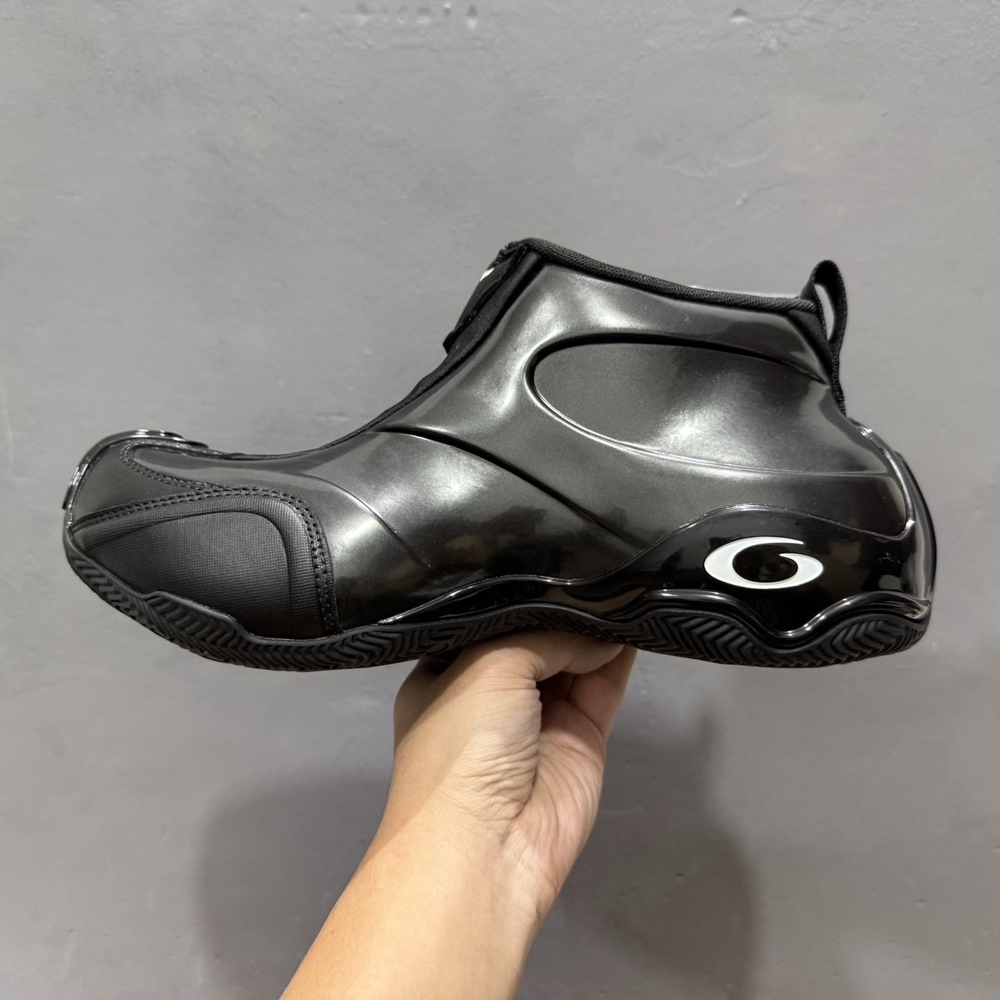 最新外贸批次 Balenciaga 巴黎世家 黑色 824909WBKB