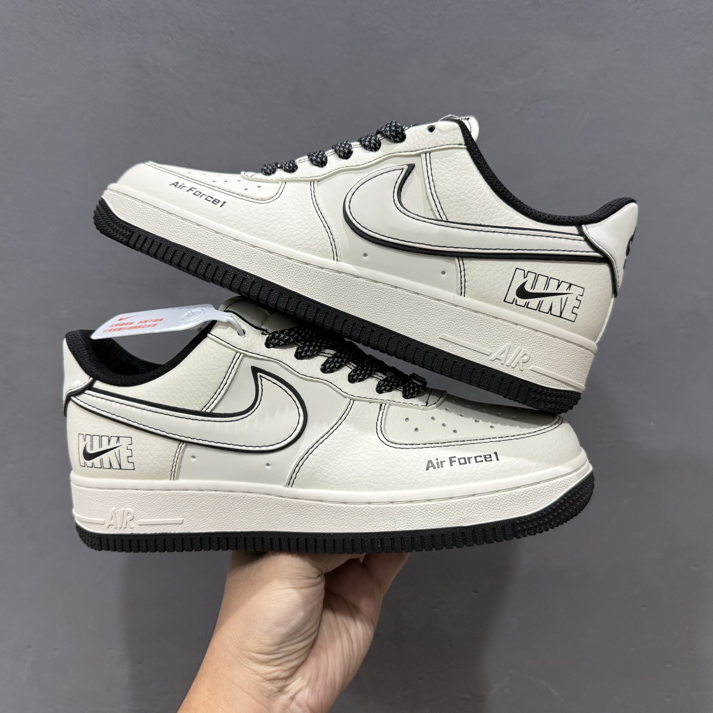 Nike AIR FORCE 1'07 LV8 联名款 空军一号低帮休闲板鞋 JP8028-060