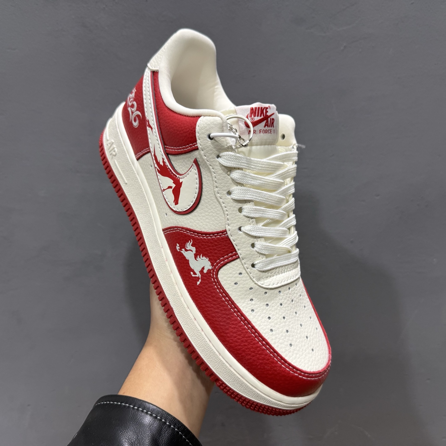 NIke Air Force 1 '07 Low “马年联名——荔纹红马”空军一号 低帮 运动鞋 XL1979-134