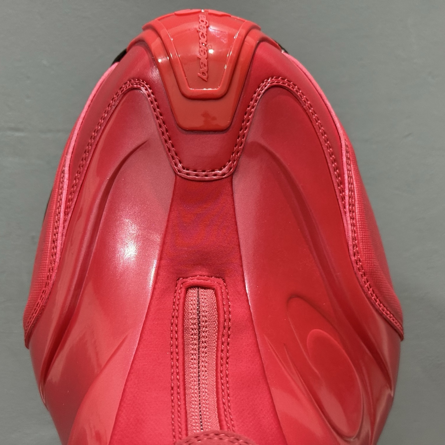 最新外贸批次 Balenciaga 巴黎世家 红色 824909WBKB