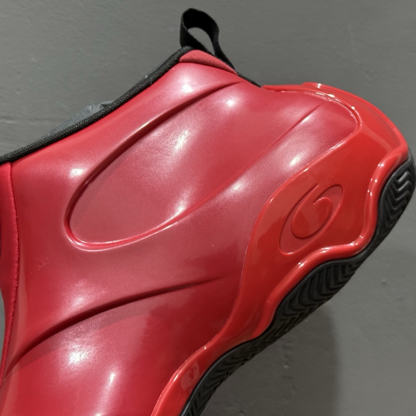 最新外贸批次 Balenciaga 巴黎世家 红色 824909WBKB