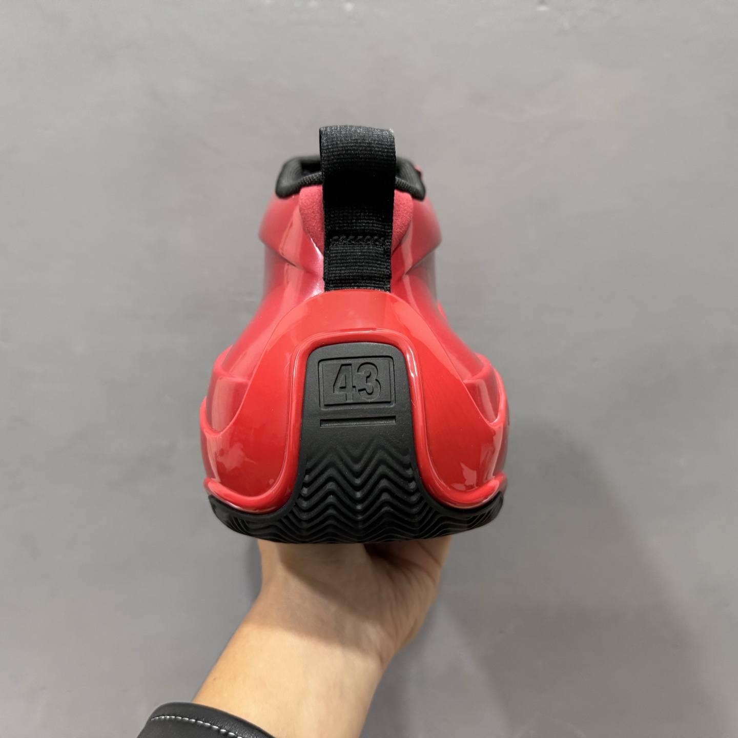 最新外贸批次 Balenciaga 巴黎世家 红色 824909WBKB