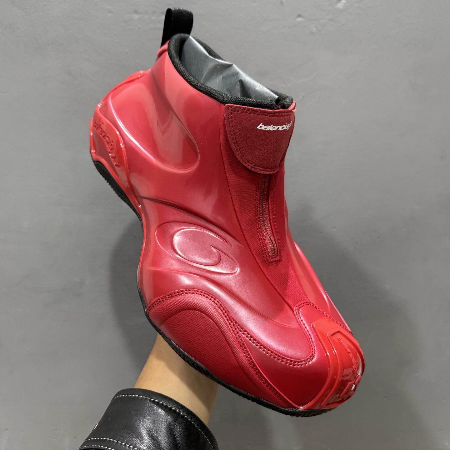 最新外贸批次 Balenciaga 巴黎世家 红色 824909WBKB