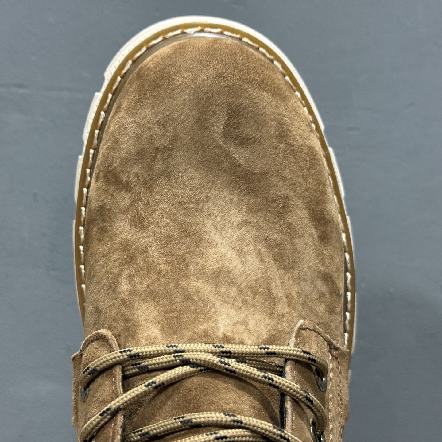 UGGTasman Weather Hybrid 塔斯曼混合系列中帮轻量休闲马丁靴