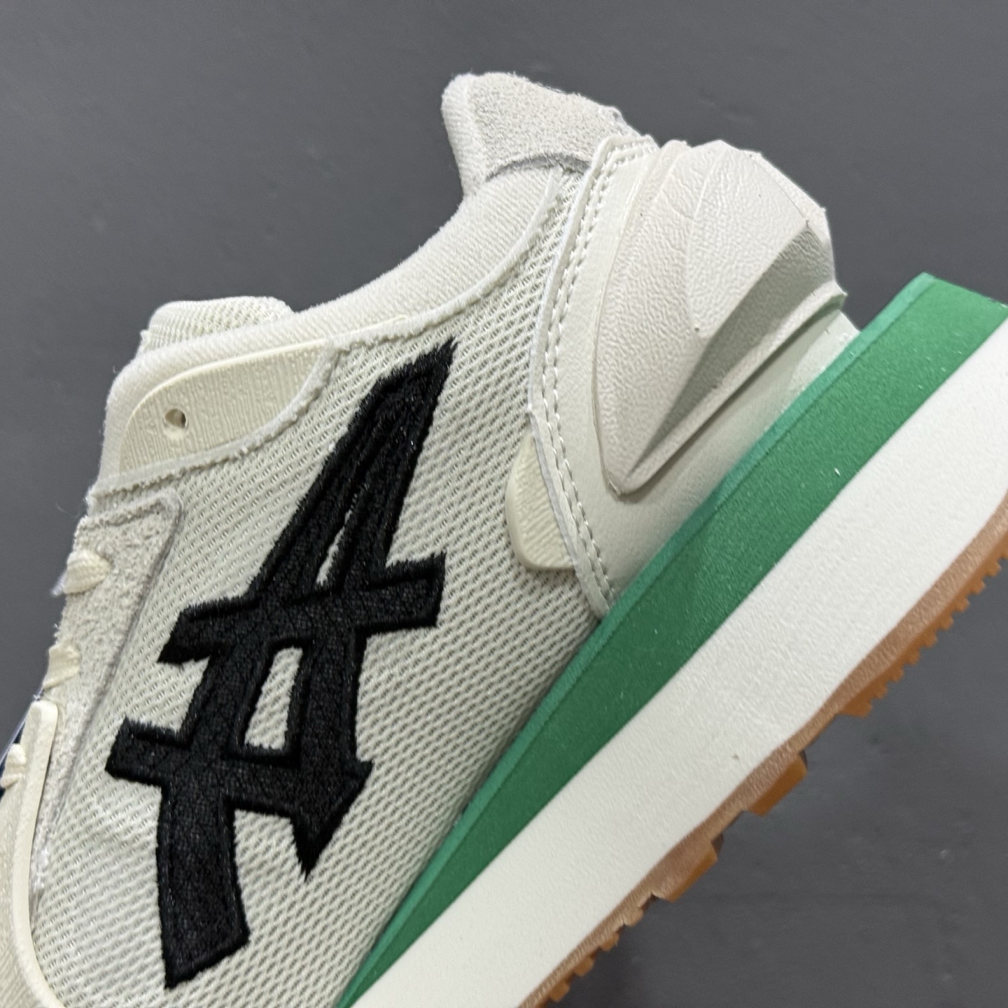 Asics Onitsuka Tiger TOKUTEN 亚瑟士鬼冢虎复古经典板鞋 1183B555-103 Asics Onitsuka Tiger TOKUTEN 亚瑟士鬼冢虎复古经典板鞋 1183B555-103