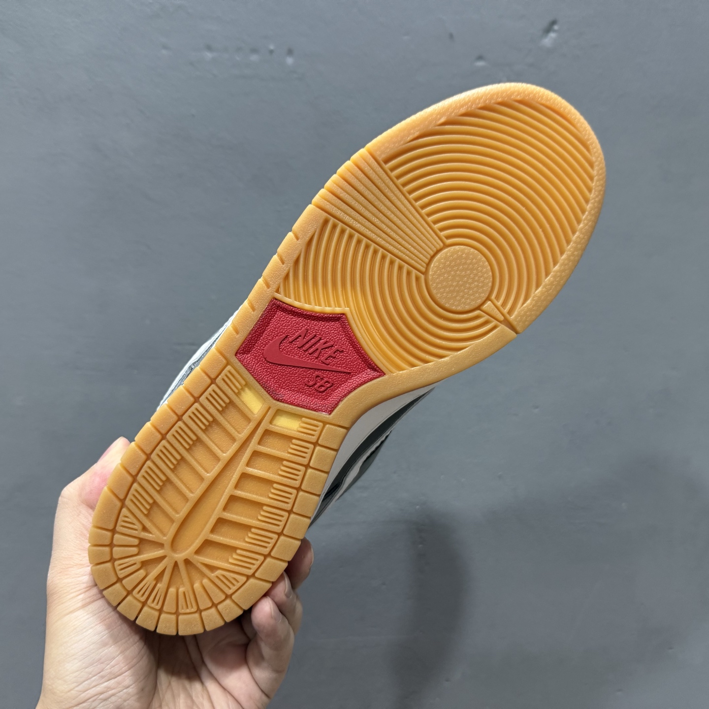 Nike SB Dunk Low 低帮休闲板鞋 FZ1287-300 Nike SB Dunk Low 低帮休闲板鞋 FZ1287-300