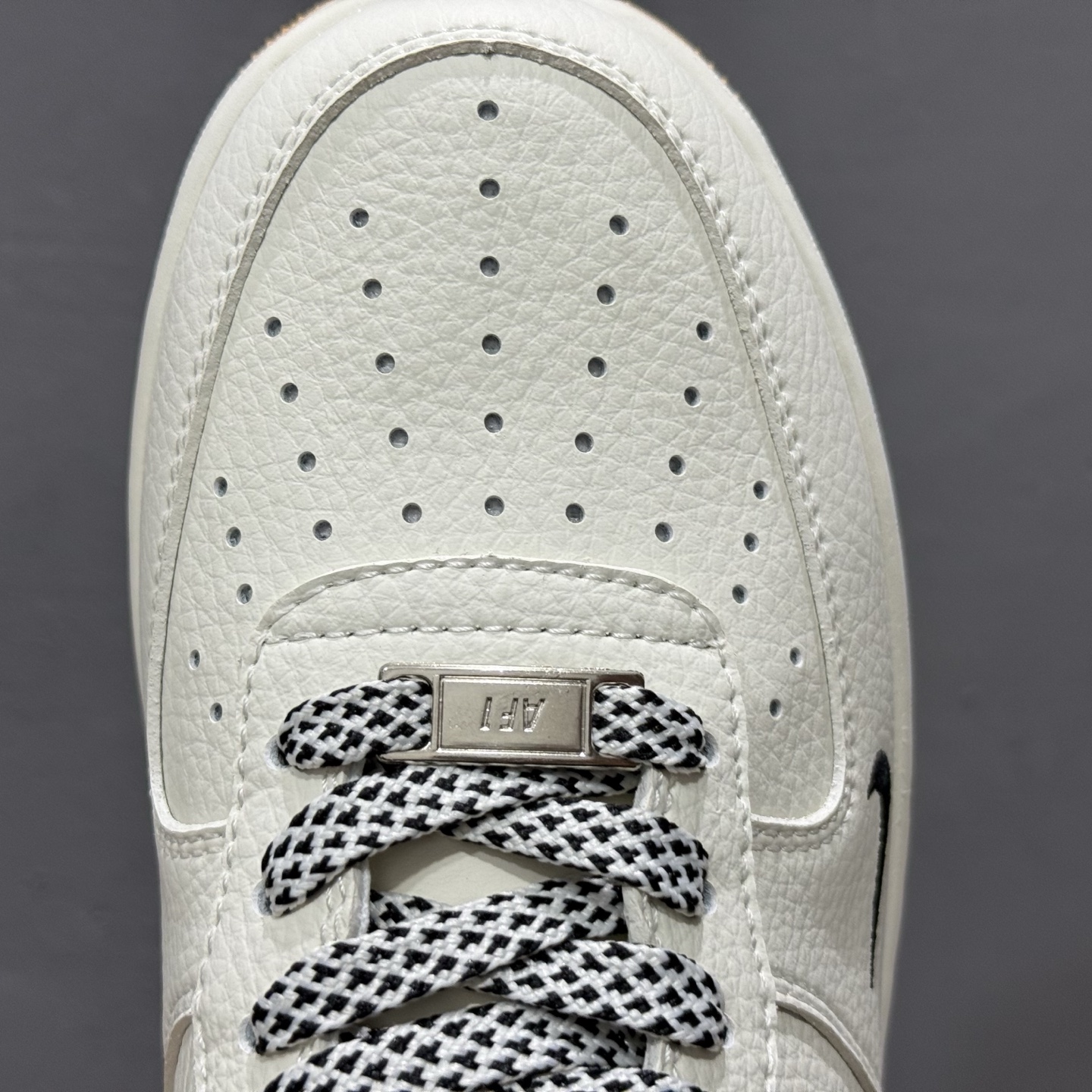 Nike W AIR FORCE 1 '07 WB “联名款”空军一号 低帮 运动鞋 CS5288-053