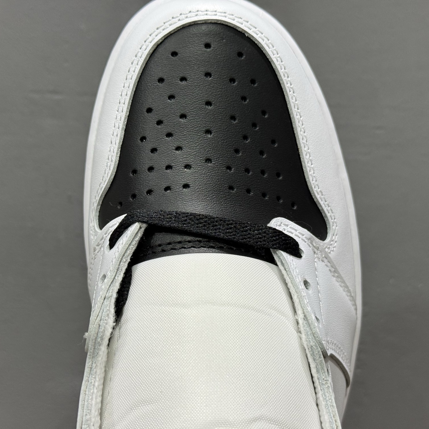 Fragment Design x Unix Air Jordan 1 Hi 乔1藤原浩大闪电 高帮篮球鞋 II7282-100