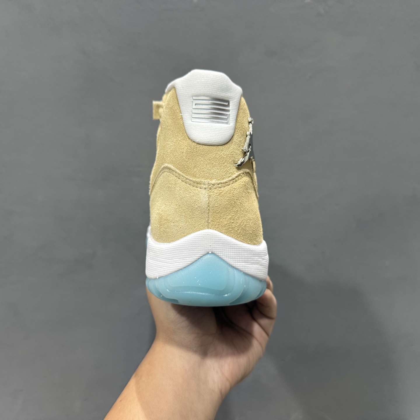 Air Jordan 11 Retro 纯原版本 AJ11 高帮复刻卡其蓝 IO8960-707