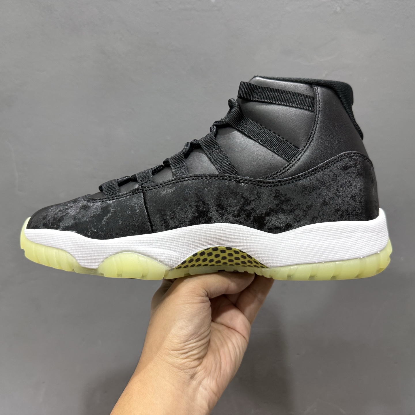 Jordan Air Jordan 11 舒适百搭 防滑耐磨 高帮 篮球鞋 黑色 万圣节 IB1378-001