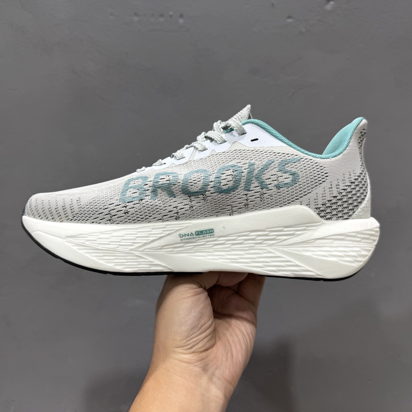 布鲁克斯Brooks HyperiMax 2 烈风2系列低帮透气缓震支撑休闲运动慢跑鞋 110434 1D 401 布鲁克斯Brooks HyperiMax 2 烈风2系列低帮透气缓震支撑休闲运动慢跑鞋 110434 1D 401