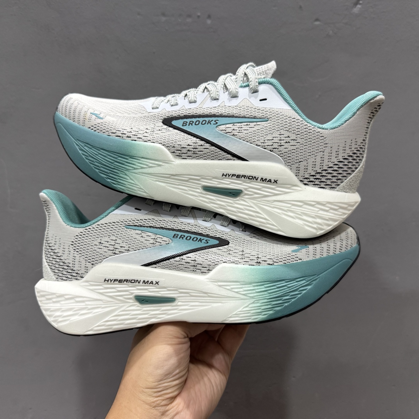 布鲁克斯Brooks HyperiMax 2 烈风2系列低帮透气缓震支撑休闲运动慢跑鞋 110434 1D 401 布鲁克斯Brooks HyperiMax 2 烈风2系列低帮透气缓震支撑休闲运动慢跑鞋 110434 1D 401