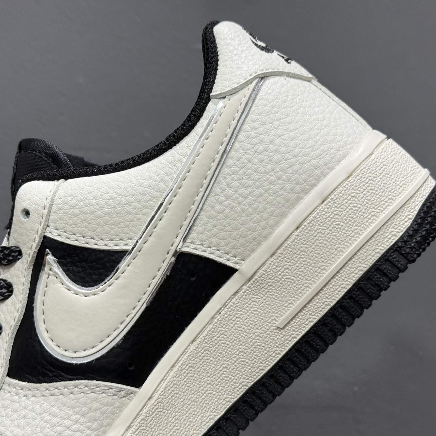 Nike Air Force 1 Low 空军一号低帮运动休闲板鞋 HH7518-057 Nike Air Force 1 Low 空军一号低帮运动休闲板鞋 HH7518-057