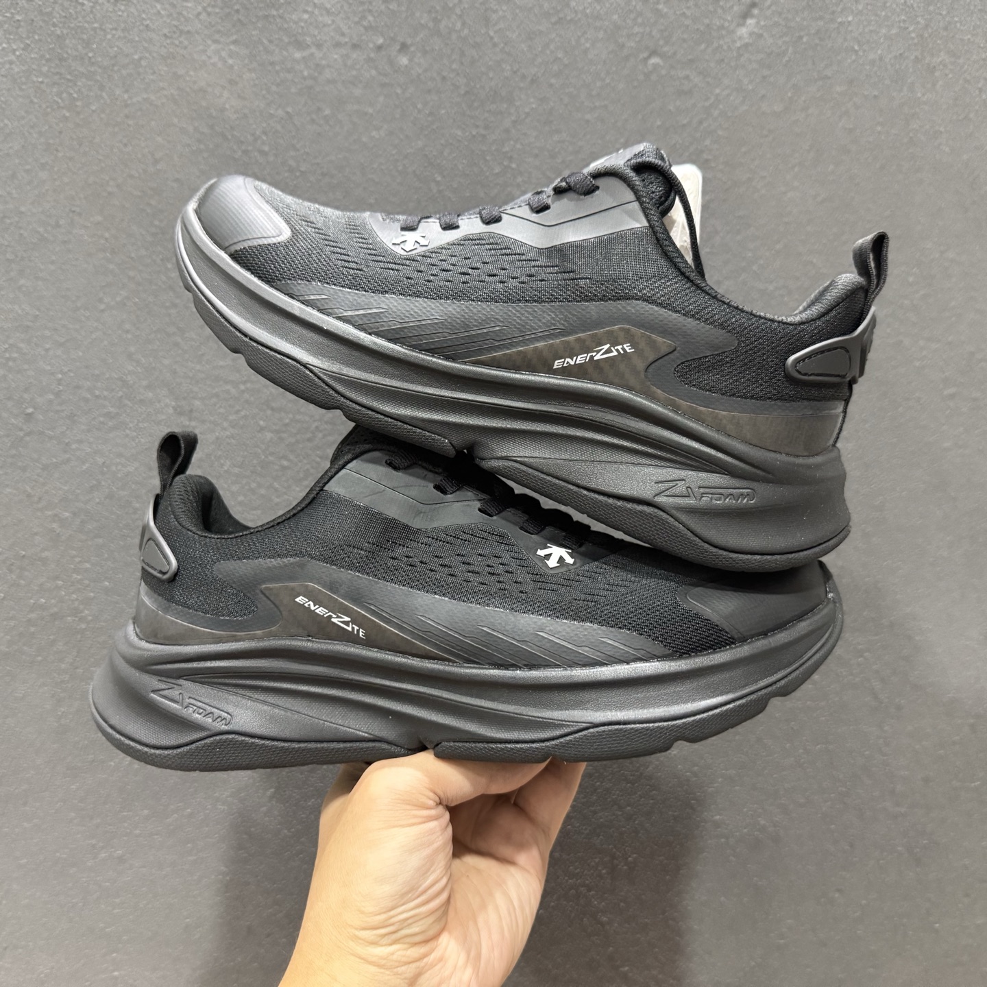 DESCENTE迪桑特 LAVITATE TRAIL WIRE 3.0 时尚休闲运动覆盖防水男子越野跑鞋