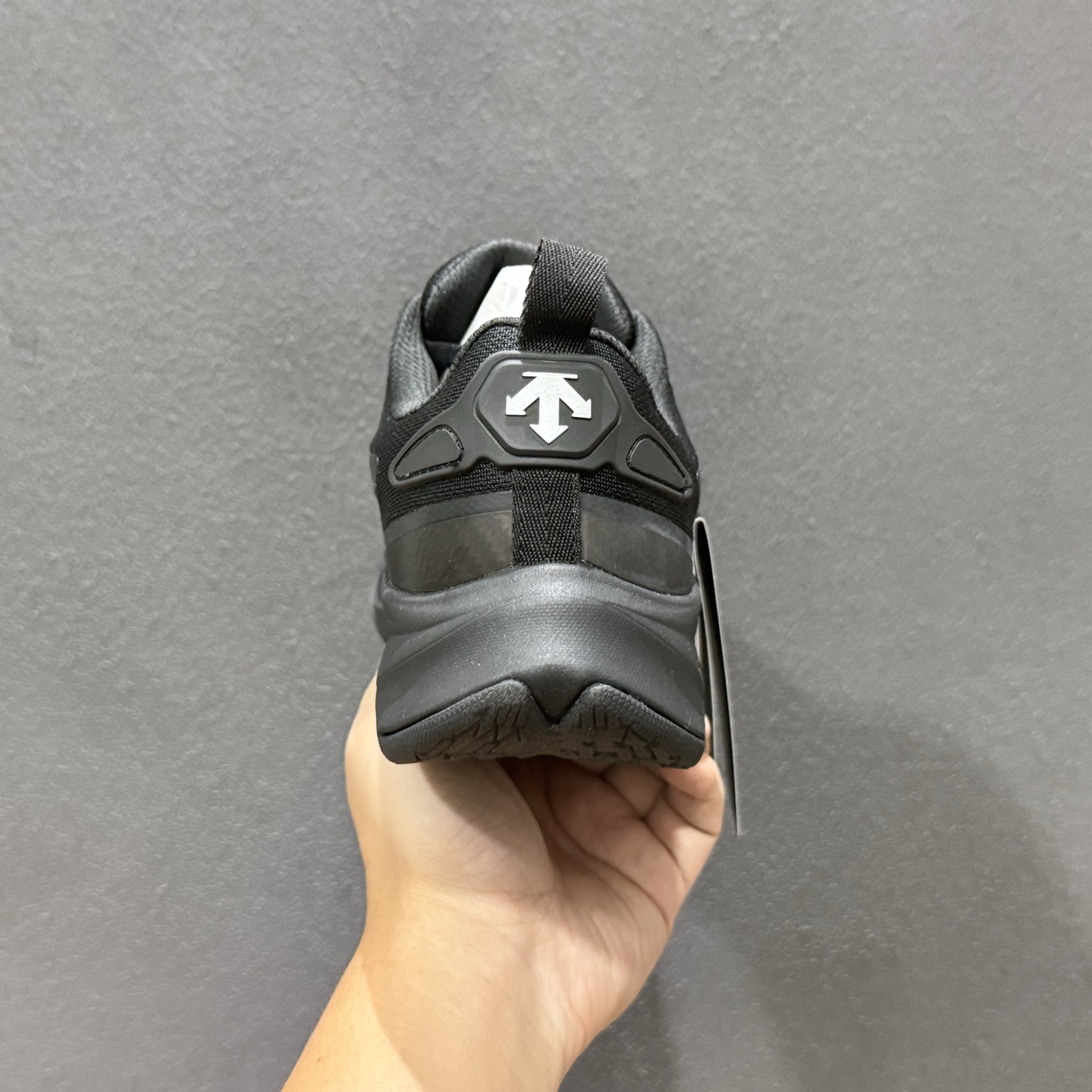 DESCENTE迪桑特 LAVITATE TRAIL WIRE 3.0 时尚休闲运动覆盖防水男子越野跑鞋