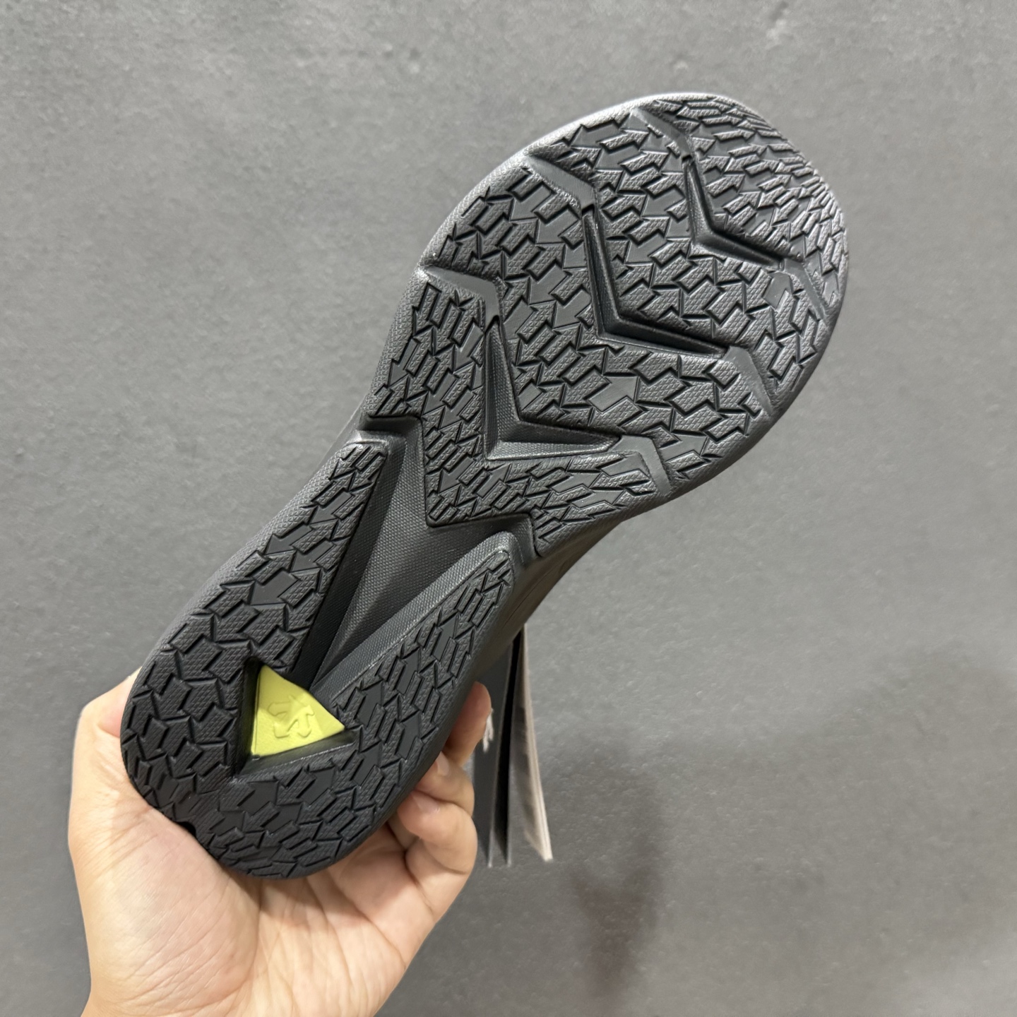 DESCENTE迪桑特 LAVITATE TRAIL WIRE 3.0 时尚休闲运动覆盖防水男子越野跑鞋