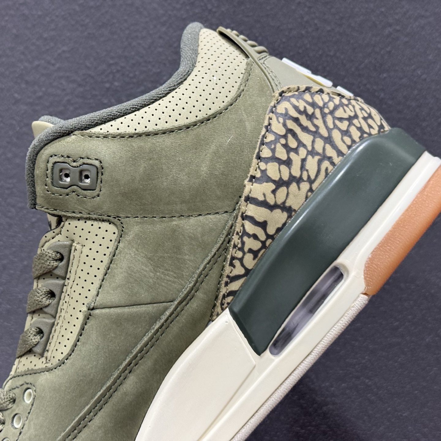 Air Jordan AJ3 Retro 白红 DN3707-202