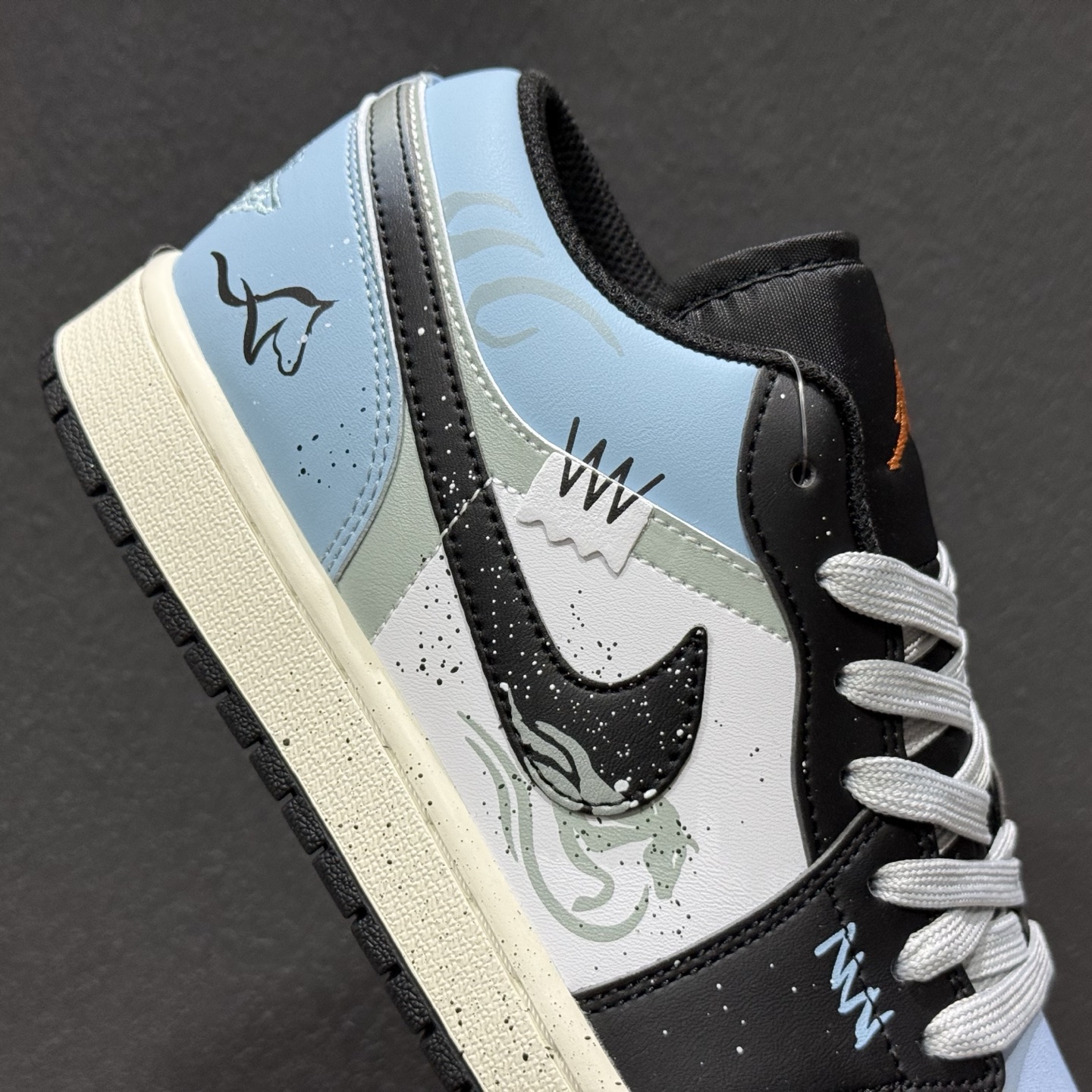 Air Jordan AJ1 Low 低帮 553558-081