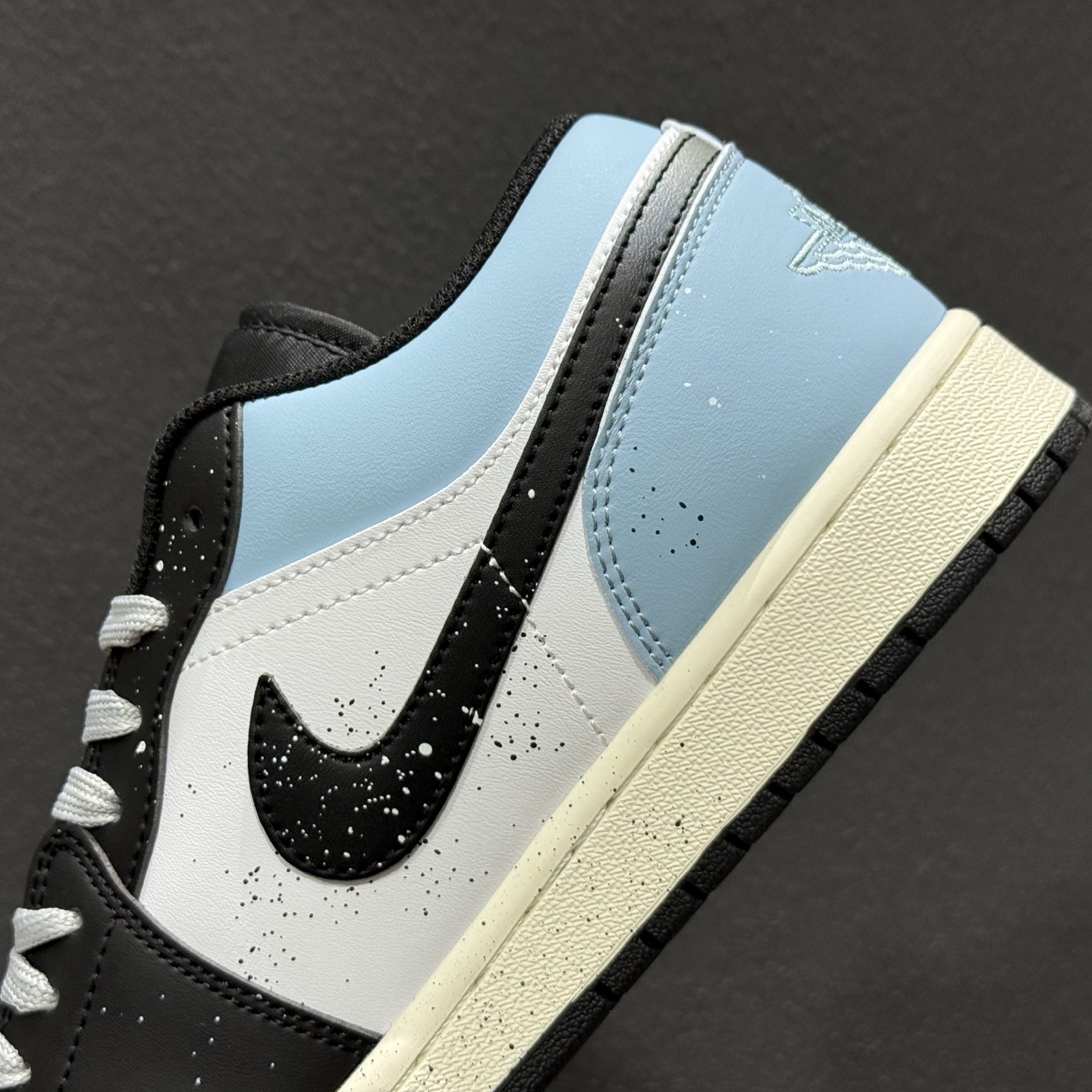 Air Jordan AJ1 Low 低帮 553558-081