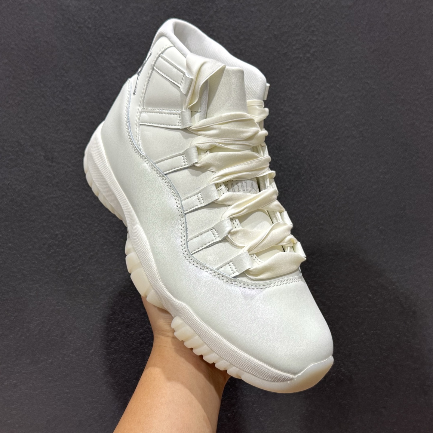 Air Jordan 11 Retro ”Pearl” AJ11 乔11珍珠白 AR0715-110 Air Jordan 11 Retro ”Pearl” AJ11 乔11珍珠白 AR0715-110