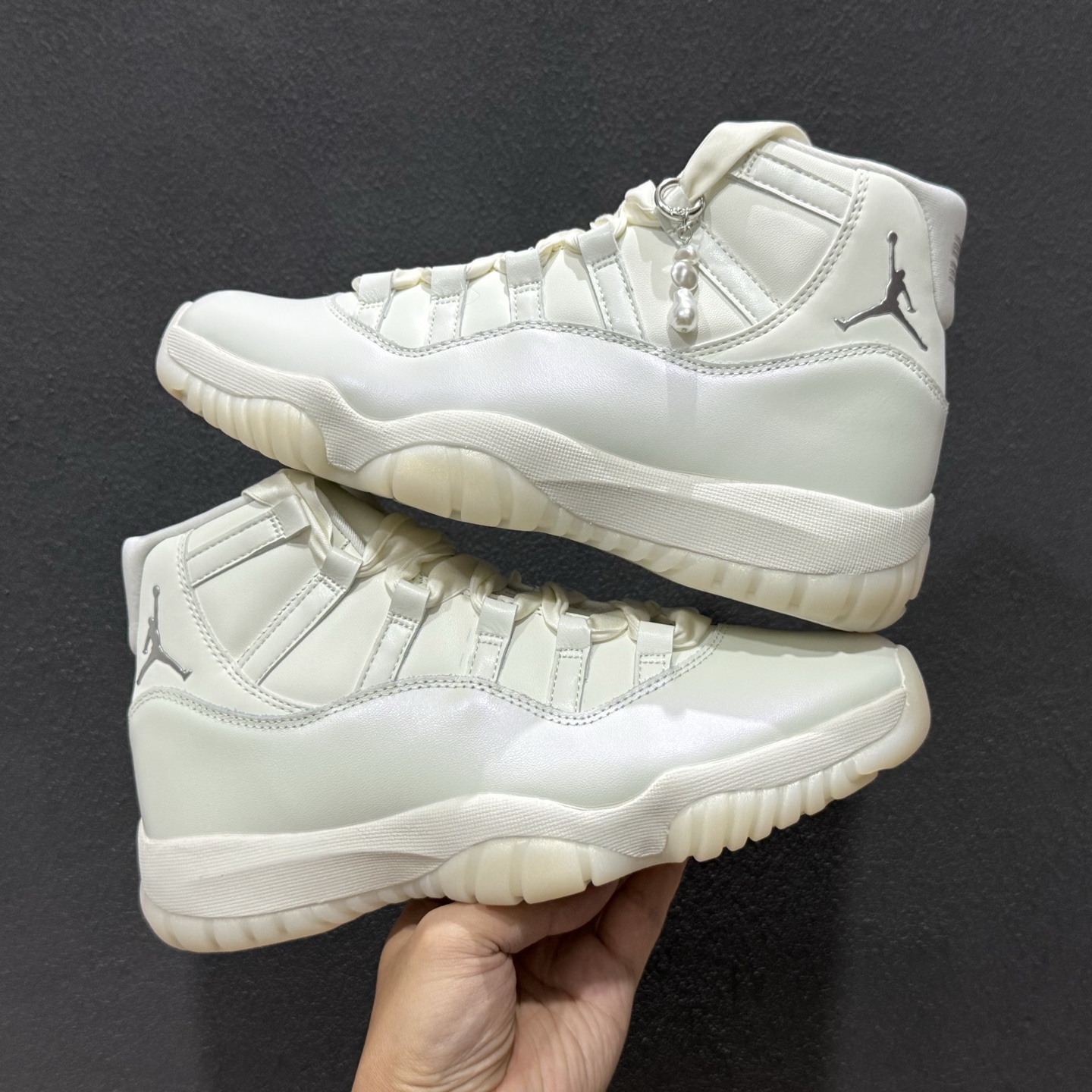 Air Jordan 11 Retro ”Pearl” AJ11 乔11珍珠白 AR0715-110 Air Jordan 11 Retro ”Pearl” AJ11 乔11珍珠白 AR0715-110